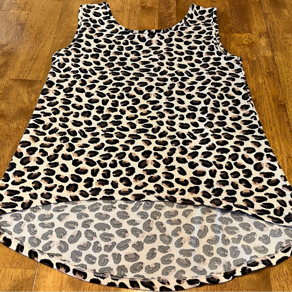 Cozy Couture Leopard Cheetah Print High Low Tank Top Shirt Women’s Medium